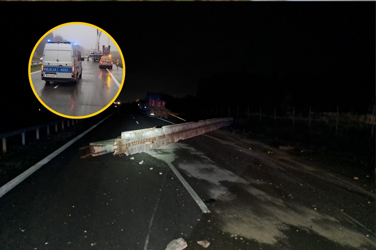 Elementy mostu wypadły z naczepy. Duże utrudnienia na S17