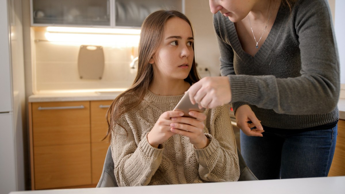 Rodzice, uwaga! Oto objawy cyfrowego uzależnienia u dzieci, których nie możesz przegapić