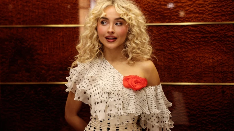 Gwiazda popu zmierzyła się z kultowym hitem lat 90.! Jak sobie poradziła?