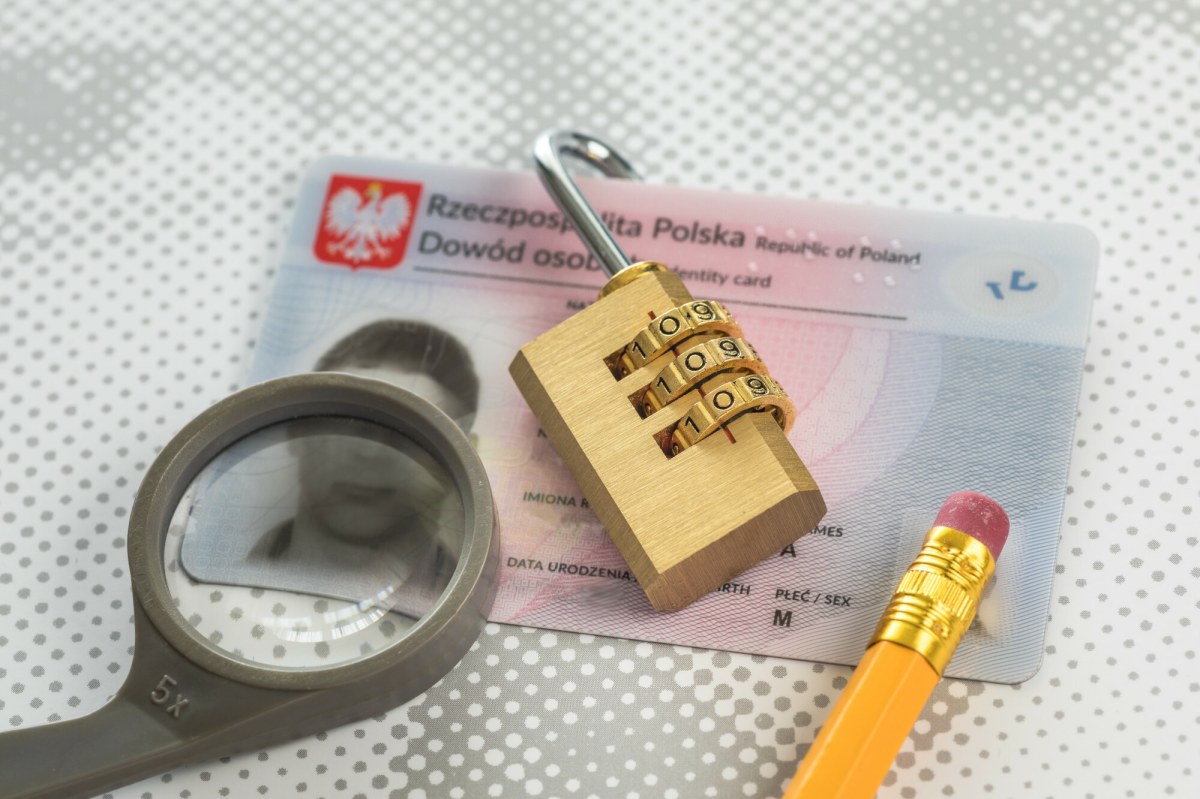 Wyciekły numery PESEL i adresy. Urzędnik usłyszy zarzuty?