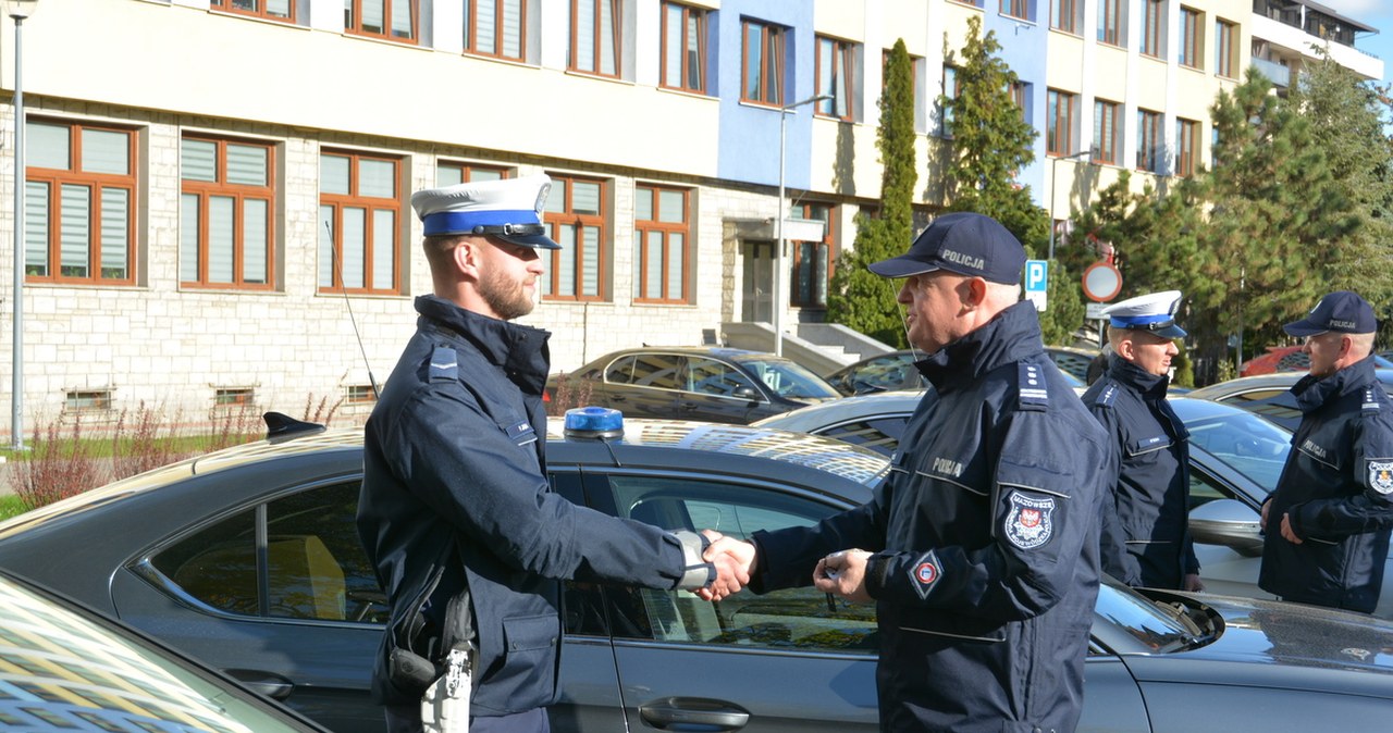 Policja ma nowe nieoznakowane radiowozy. Oto, jak je rozpoznać