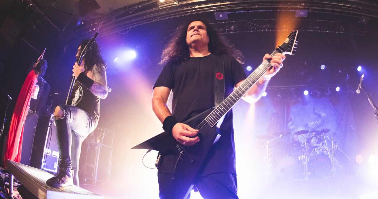 Legenda metalu z pomocą "mistrzów makabry" z Polski. Hołd dla kina grozy