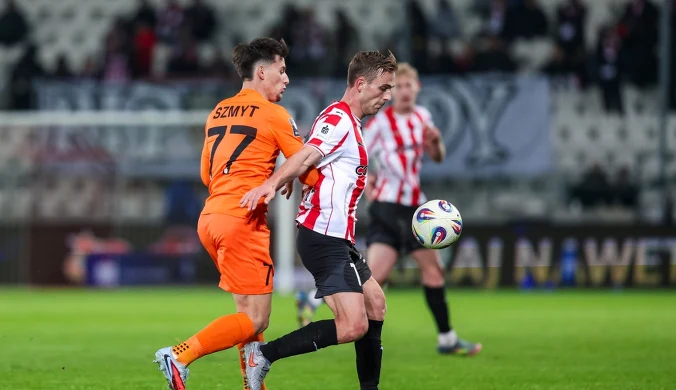 Niebywałe sceny na meczu Ekstraklasy, był protest. Kibice dali o sobie znać