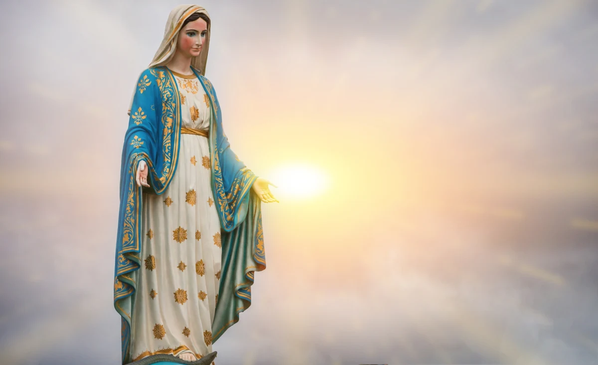 Watykan opublikował we wtorek dokument, w którym precyzuje, jakimi tytułami można określać Matkę Bożą w kontekście jej współpracy w dziele zbawienia. Nowa nota doktrynalna Dykasterii Nauki Wiary, zatytułowana "Mater Populi fidelis", odpowiada na wieloletnie pytania i wątpliwości dotyczące kultu maryjnego.