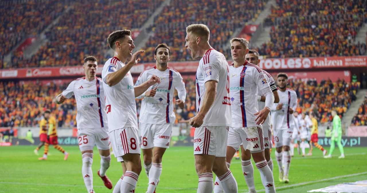 O której gra Raków Częstochowa? Gdzie oglądać mecz ze Spartą Praga? [NA ŻYWO, TV]