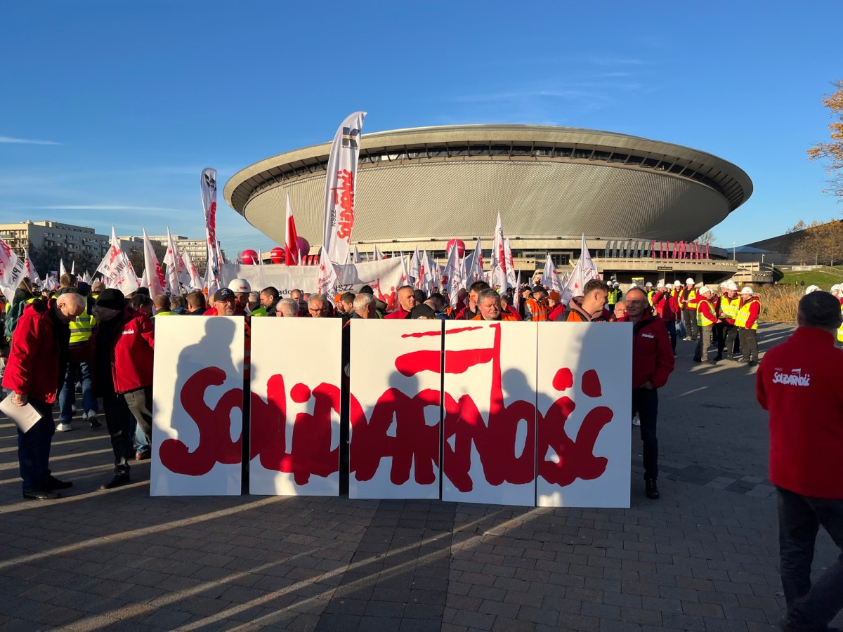 Rozpoczął się wielki marsz związkowców. Paraliż na ulicach