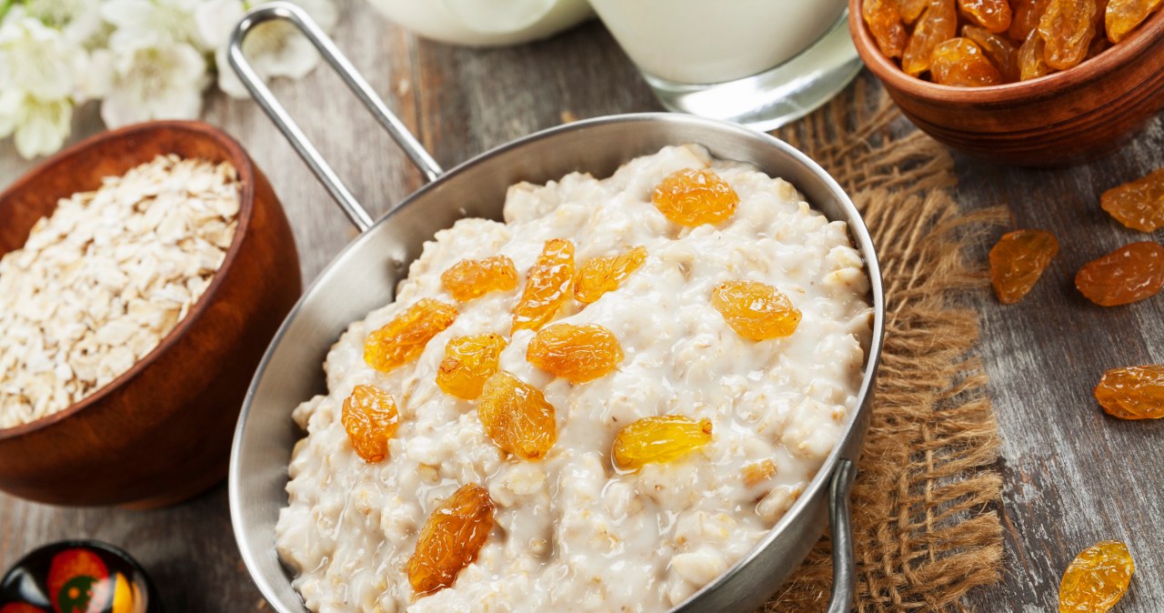 Najgorszy dodatek do owsianki. Zamiast wspierać zdrowie, podnosi cukier