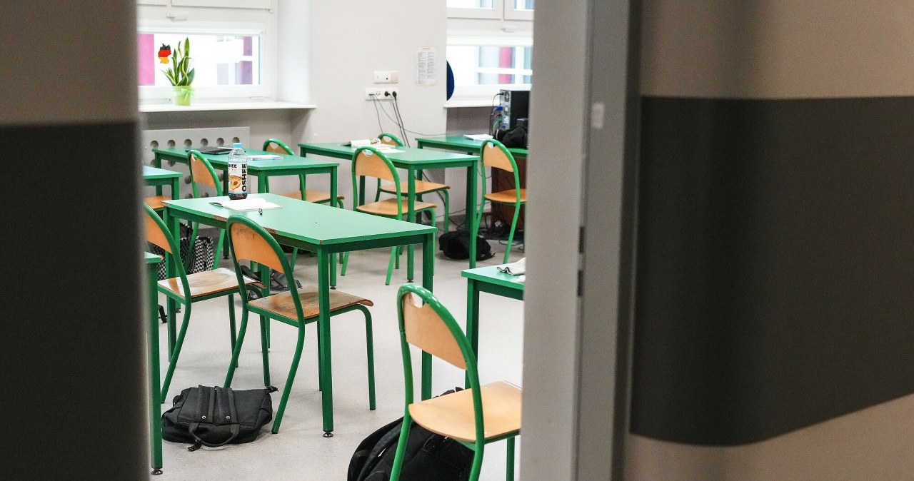 Prace domowe powinny wrócić? Sondaż nie pozostawia wątpliwości