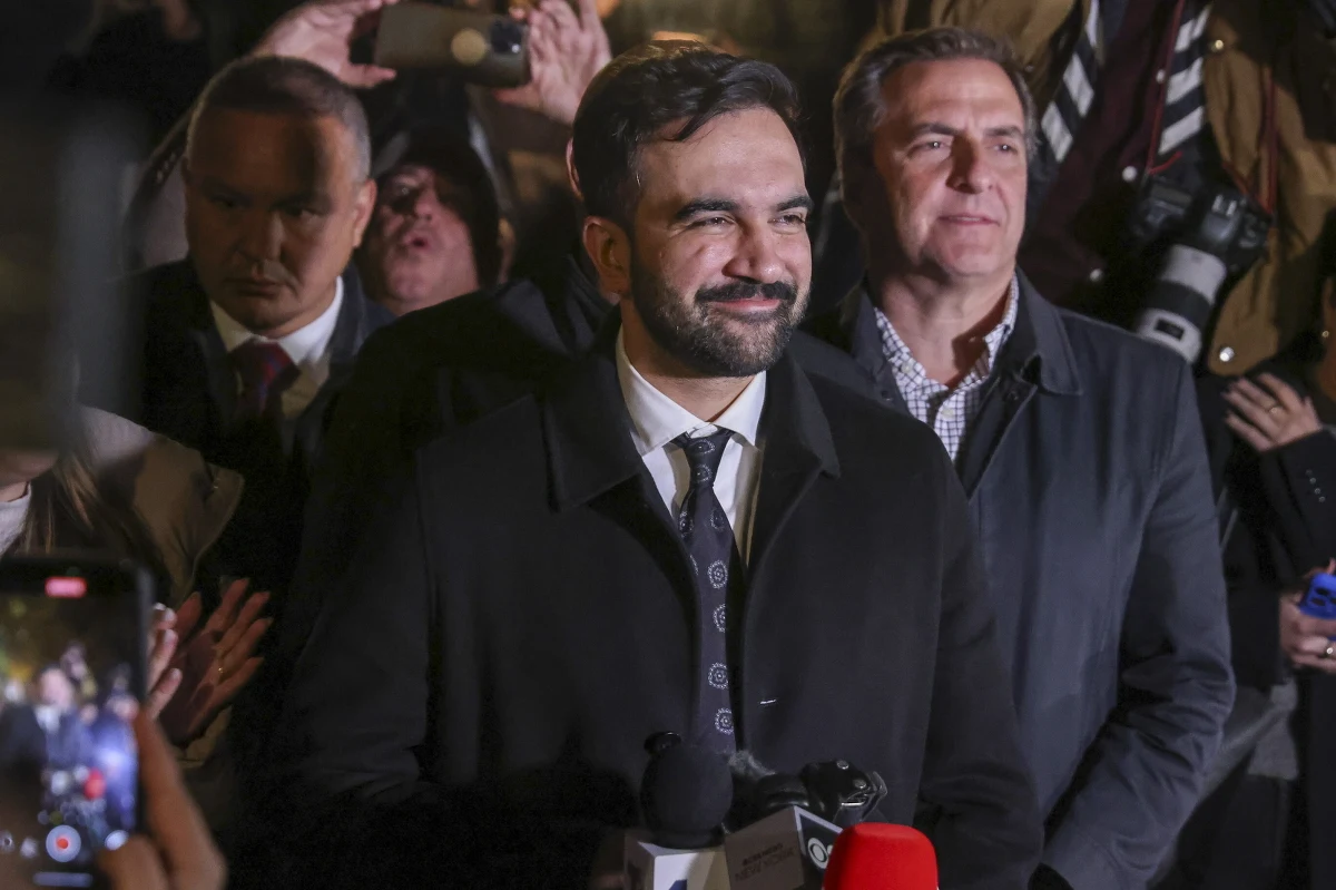 ​Kandydat demokratów Zohran Mamdani wygrał wybory na burmistrza Nowego Jorku. 34-letni polityk określający się jako "demokratyczny socjalista" będzie pierwszym muzułmaninem na czele władz największego miasta Ameryki. Było to jedno z wielu wyborczych zwycięstw demokratów w całym kraju.