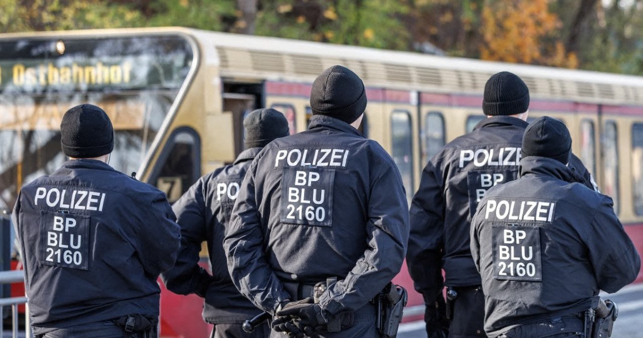 Niemcy wzięli na cel trzy grupy. Zmasowana akcja, realizowane są przeszukania