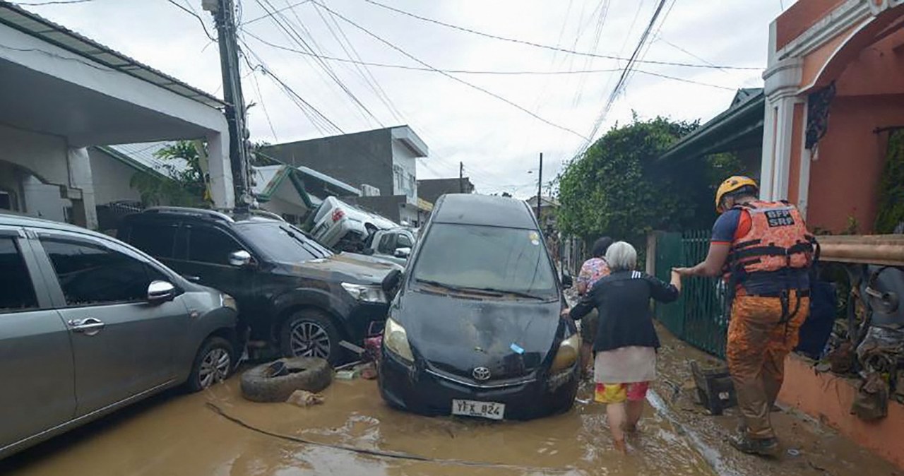 Potężny tajfun spustoszył Filipiny. Liczba ofiar przekroczyła 100