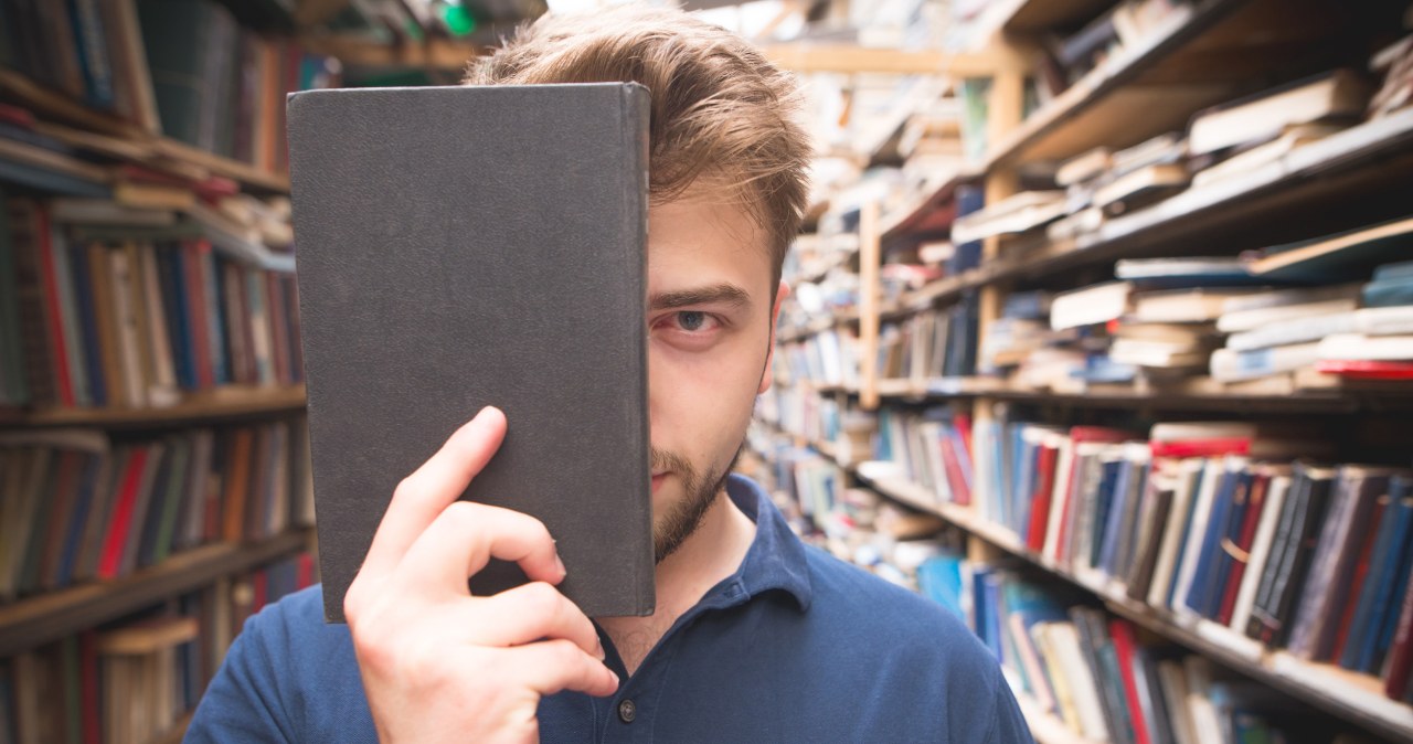 Oryginalne i popularne. Mężczyźni, którzy je noszą, są bardzo inteligentni