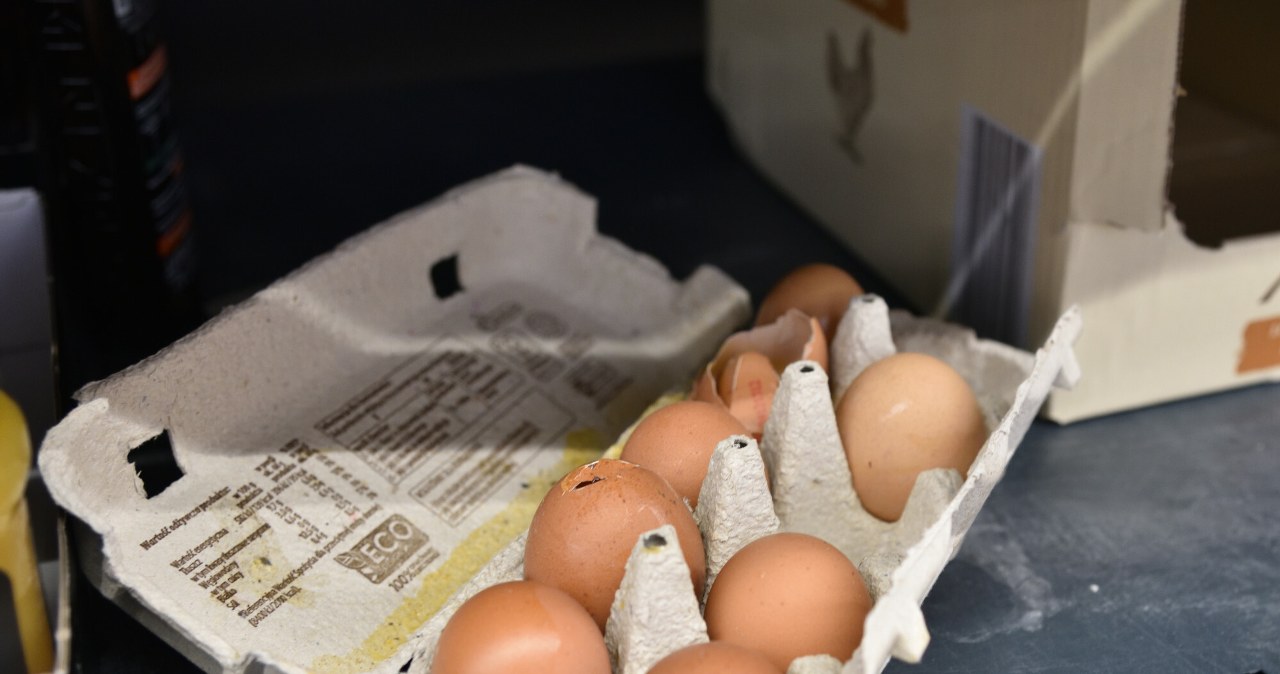 Niepokój o ceny jaj przed świętami. "Bardzo trudna sytuacja"