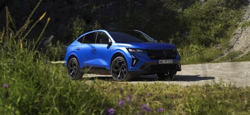 Renault Rafale to klasa biznes do codziennej jazdy. 300 KM i tysiąc km na jednym baku