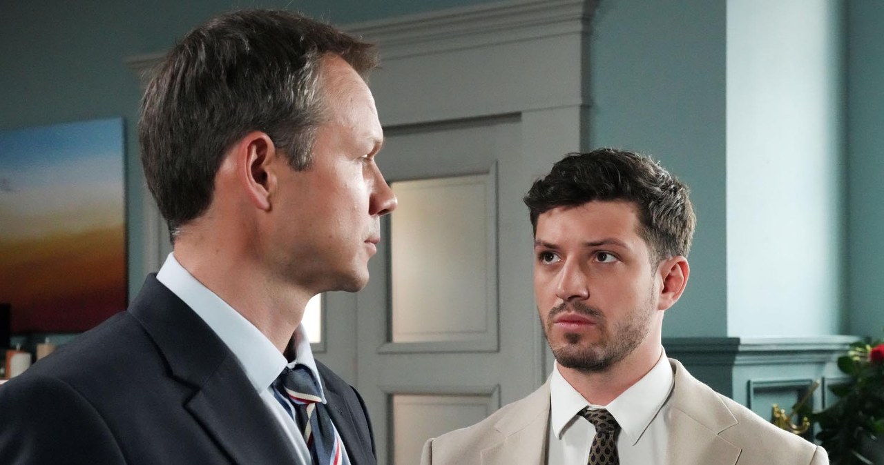 "Barwy szczęścia": Spiskuje za jego plecami. Odbierze mu to, co kocha najbardziej?