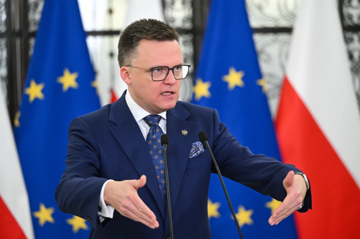 "Jak będą już wszyscy zgłoszeni kandydaci, to wskażę swojego następcę, wskażę, na kogo ja oddam głos" – powiedział podczas wczorajszego spotkania ze strukturami Polski 2050 lider tego ugrupowania, Szymon Hołownia. Według nieoficjalnych ustaleń dziennikarza RMF FM, będzie to Katarzyna Pełczyńska-Nałęcz.