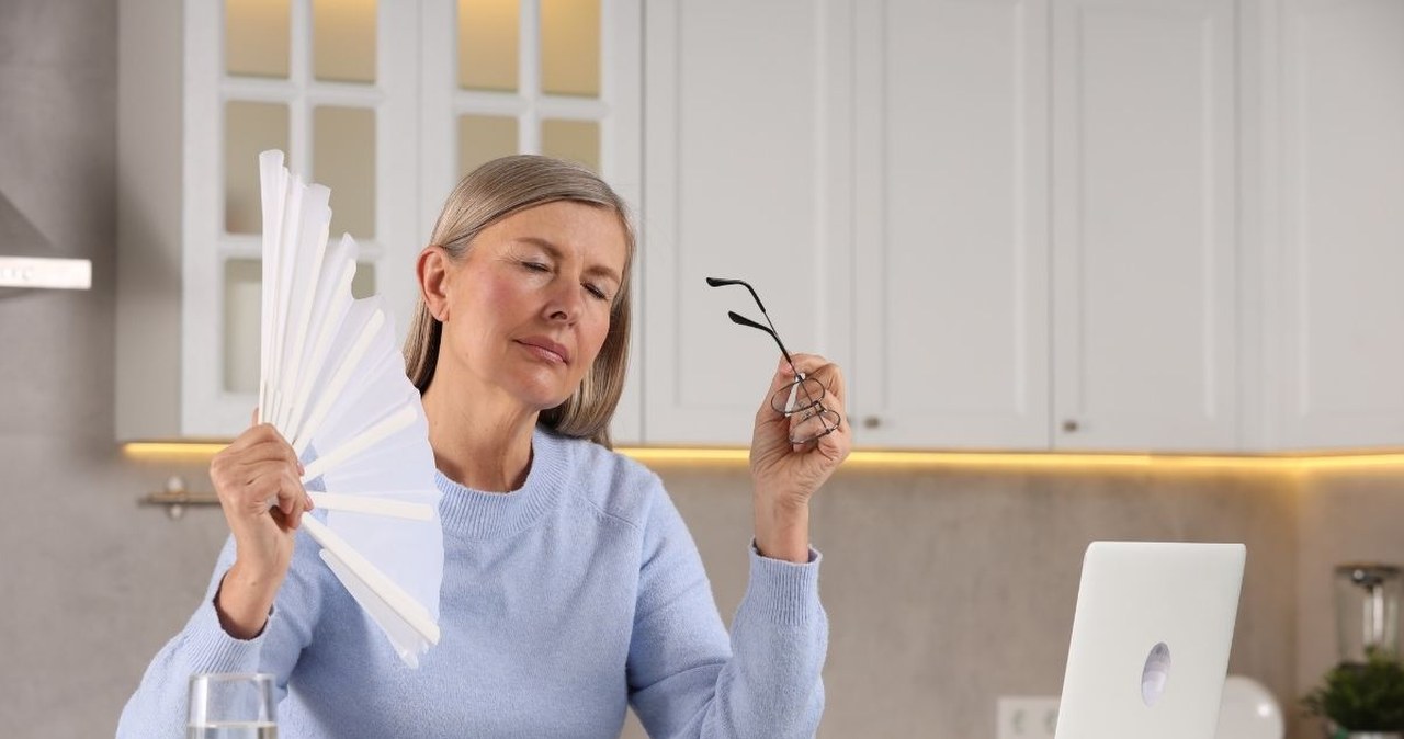 Uderzenia gorąca wyeliminowały dietą. Oto co codziennie jadły