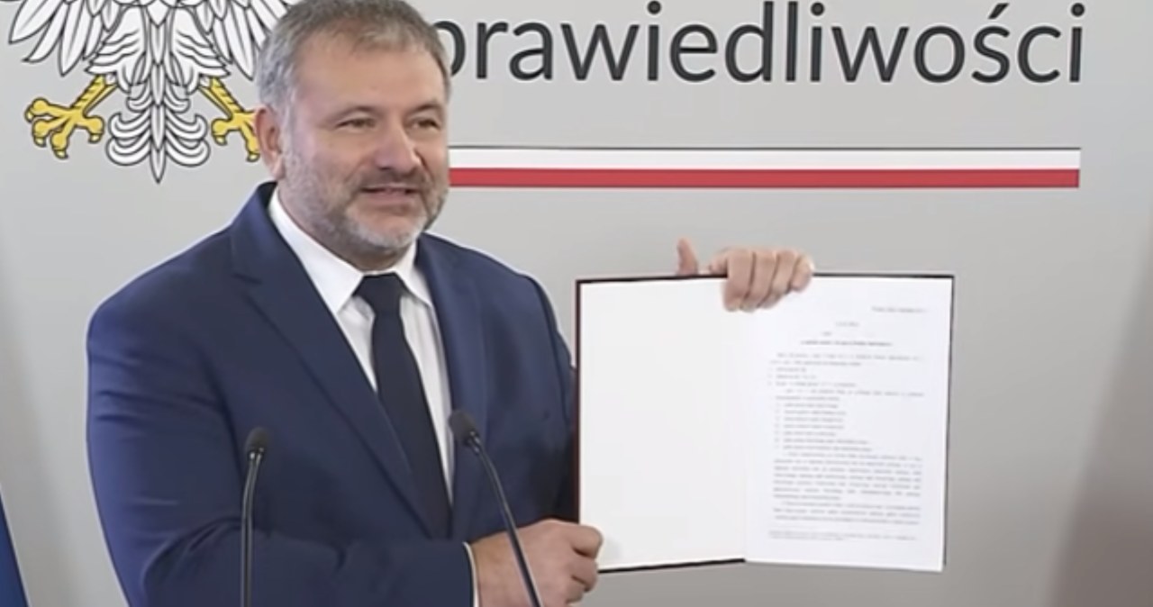 Minister Żurek prezentuje nową ustawę. "Przełomowa"