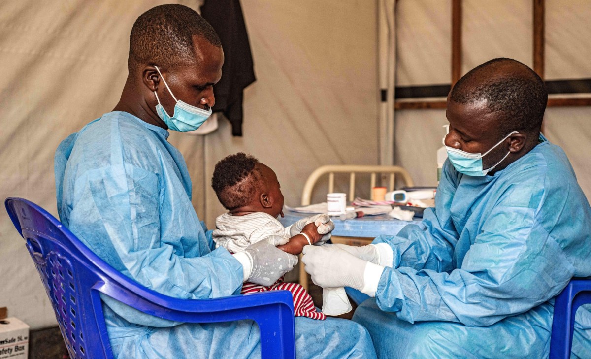 Śmiertelność wynosi 30 proc. Groźna choroba szaleje na zachodzie Afryki