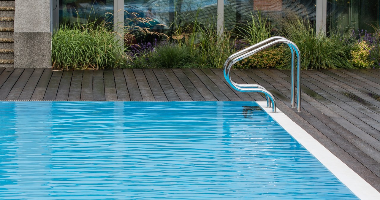 Chciał mieć basen, dostał ogromną sumę. Nietypowe znalezisko we Francji