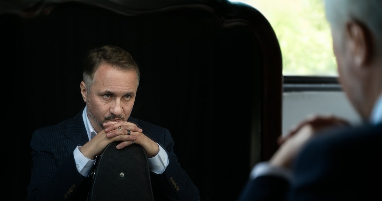 "Osnuty wokół tematów ego, emocji i straty". Krakowski muzyk debiutuje solo