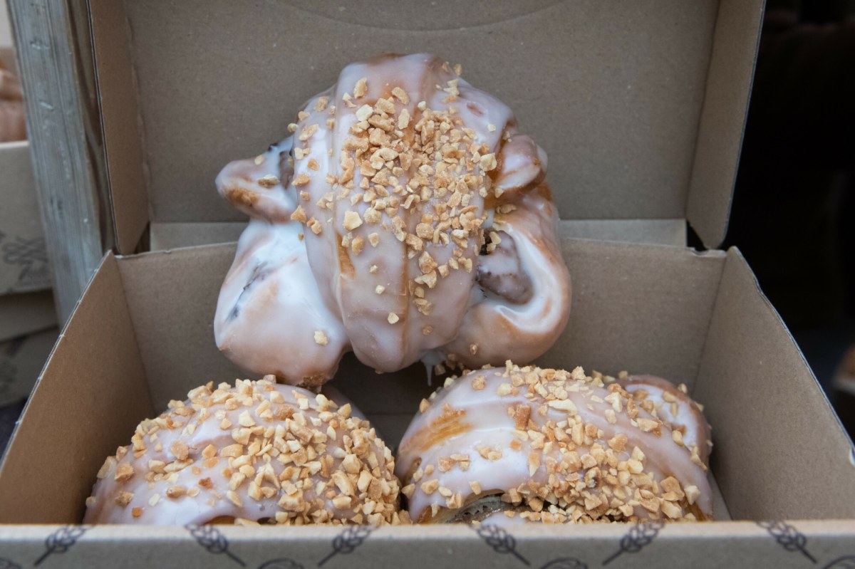 Rogal świętomarciński tańszy czy droższy niż rok temu? Jest analiza