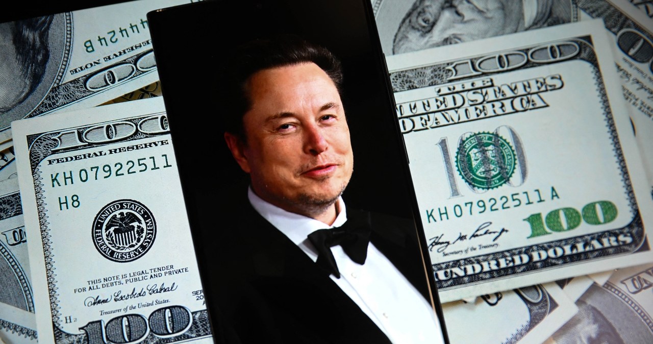 Tesla mówi "tak". Historyczna fortuna dla Muska. Warunki jak z filmu sci-fi