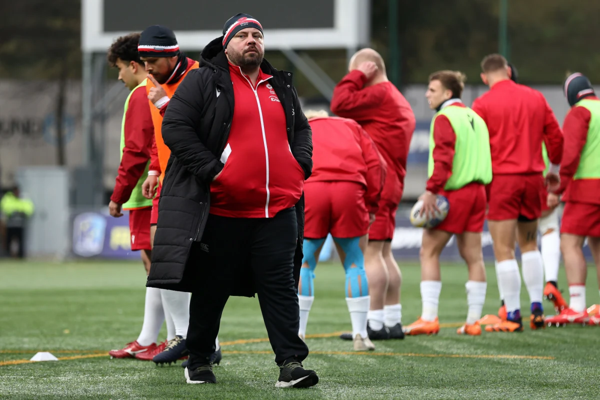 Kadra rugbistów od kilku dni trenuje w Spale. Polacy przygotowują się do kolejnego meczu rozgrywek Rugby Europe Trophy. Jutro w Siedlcach zagrają z Danią. O przygotowaniach do tego spotkania opowiedzieli nam trener reprezentacji Kamil Bobryk oraz kapitan drużyny Piotr Zeszutek.