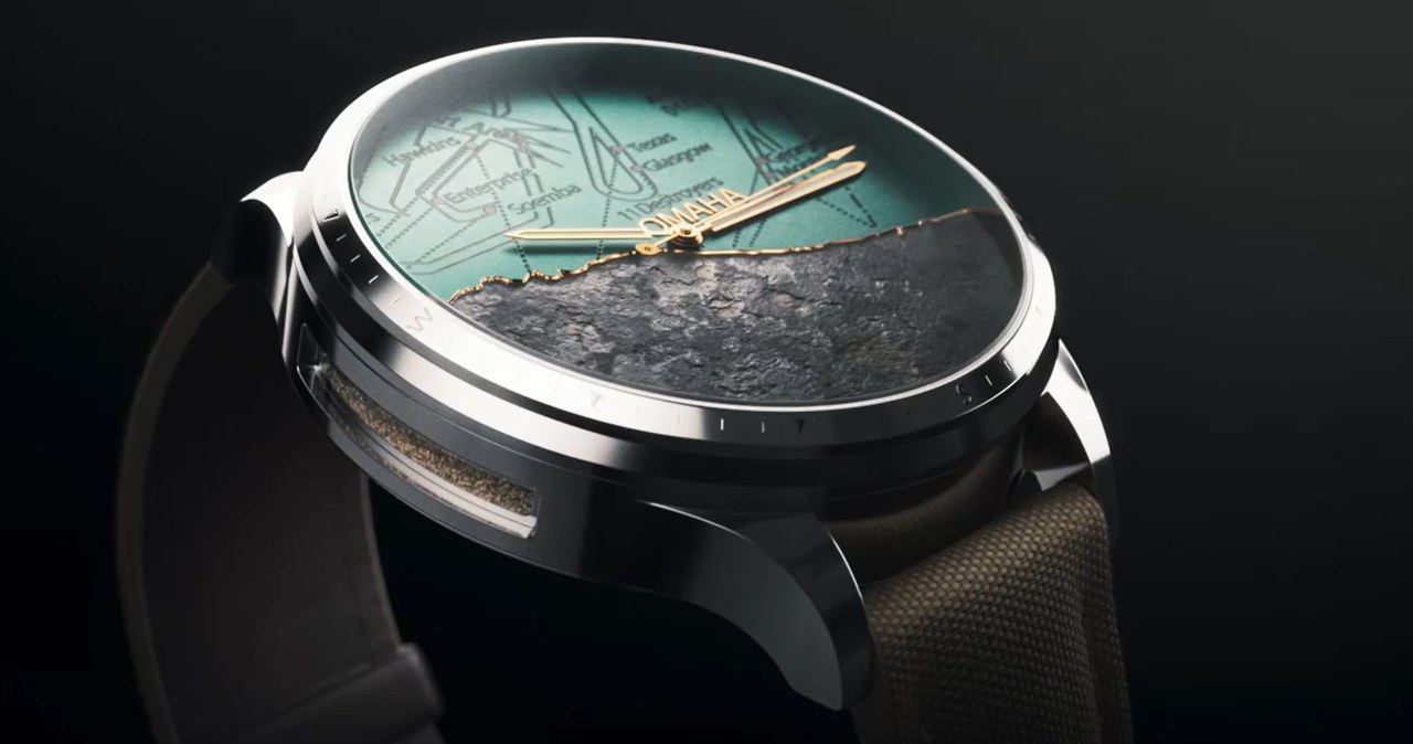 Hełmy, plecaki i piasek. Kup sobie zegarek z autentycznymi reliktami D-Day