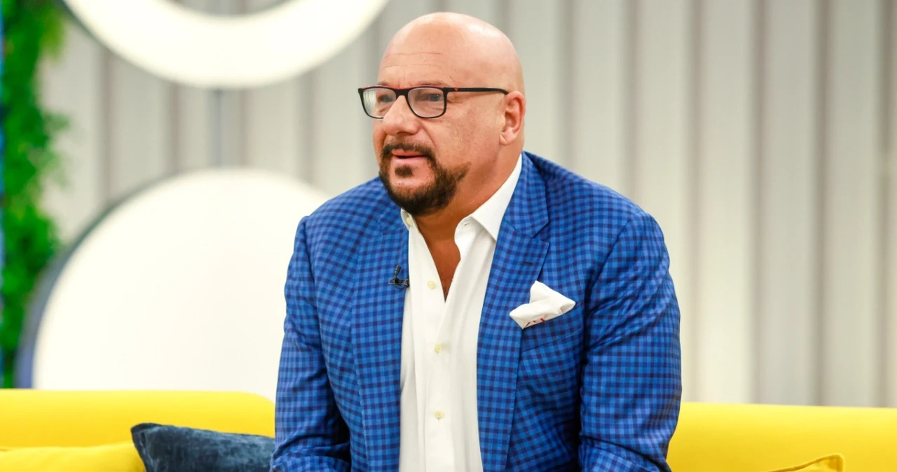 Gasowski w „halo tu polsat” pokazał swoją garderobę. Ma się czym pochwalić.