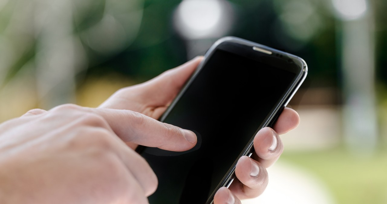 Dlaczego telefon z czasem działa coraz gorzej? Jak temu zapobiec?