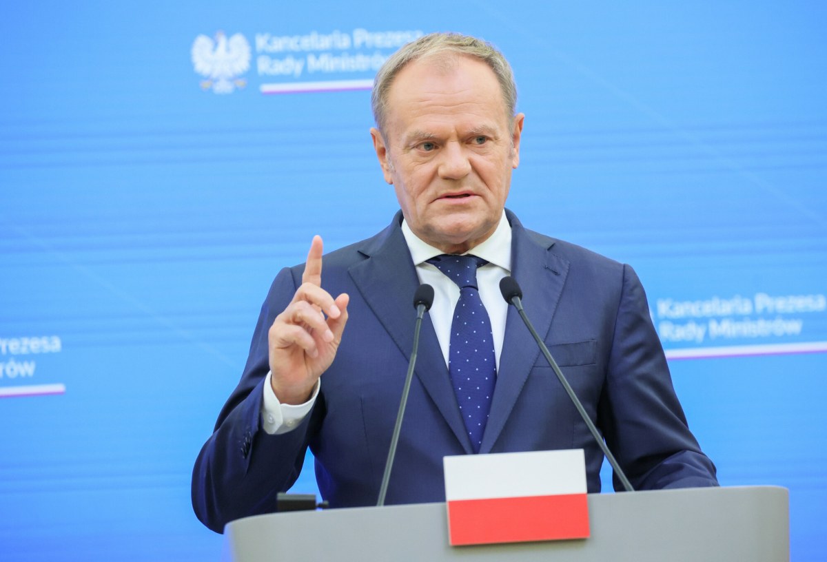 136 osób bez promocji oficerskich. Tusk ostro do Nawrockiego