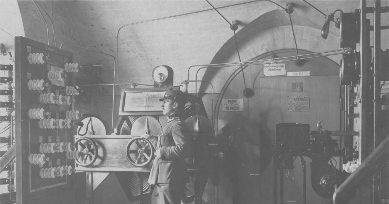 Jedna depesza przywróciła Polskę na mapę. Rozesłała ją poniemiecka stacja