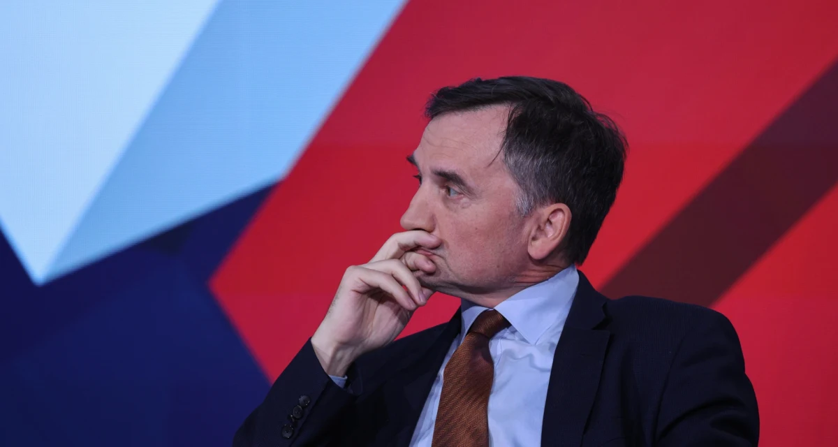 "Prokurator wydał postanowienie o przedstawieniu Zbigniewowi Z. zarzutów popełnienia 26 przestępstw oraz postanowienie o jego zatrzymaniu i przymusowym doprowadzeniu do siedziby Prokuratury Krajowej". W piątek późnym wieczorem taka informacja pojawiła się na stronie PK. Tego samego dnia Sejm zgodził się uchylić immunitet poselski i wyraził zgodę na zatrzymanie i tymczasowe aresztowanie byłego ministra sprawiedliwości.