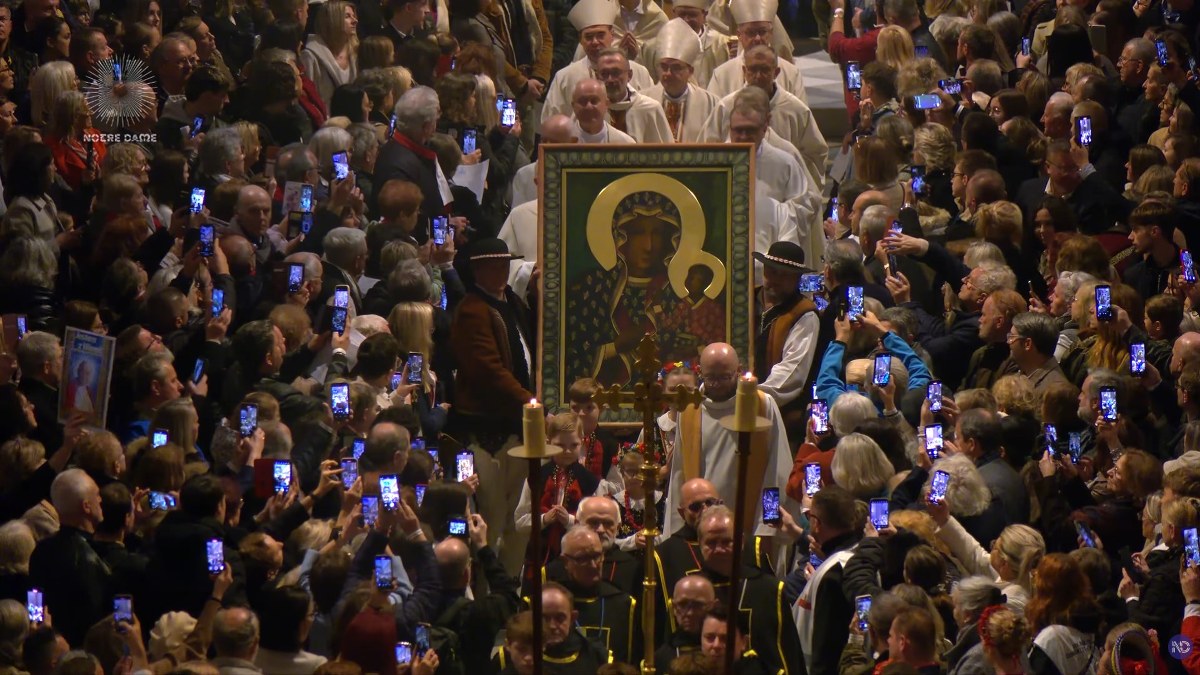 "Duchowy most do Polski" w Notre Dame. Wróciła kopia ikony z Częstochowy