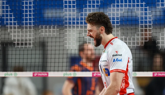 Nokautujący cios w siatkarskim hicie. Gigant wstał z kolan, problemy rywali