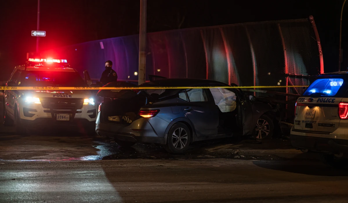 Tragiczny finał pościgu w Tampie na Florydzie - rozpędzony sedan, ścigany przez funkcjonariuszy, wjechał w tłum przed jednym z barów w popularnej dzielnicy rozrywkowej. W wyniku wypadku zginęły cztery osoby, a jedenaście zostało rannych. Sprawca został zatrzymany.