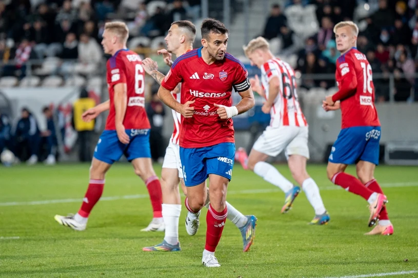 Korona Kielce - Raków Częstochowa w 15. kolejce PKO BP Ekstraklasy. Relacja na żywo