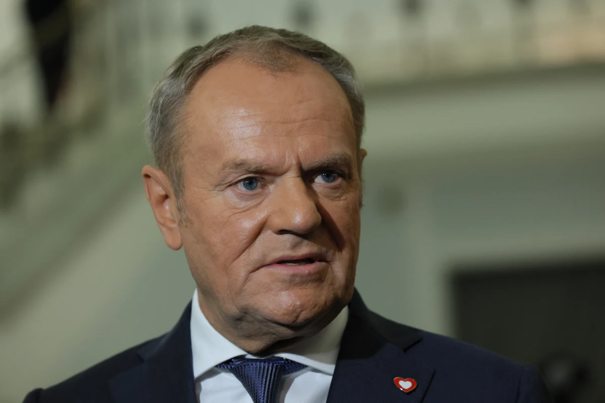 "Absolutnie kluczowy" – taki według premiera Donalda Tuska jest sojusz NATO dla Polski. Szef polskiego rządu wskazał, że geopolityczna przyszłość naszego kraju wygląda optymistycznie, ale wszystko zależy od rozstrzygnięć na froncie w Ukrainie. Polityk zabrał też głos na temat swojej relacji z prezydentem Nawrockim.