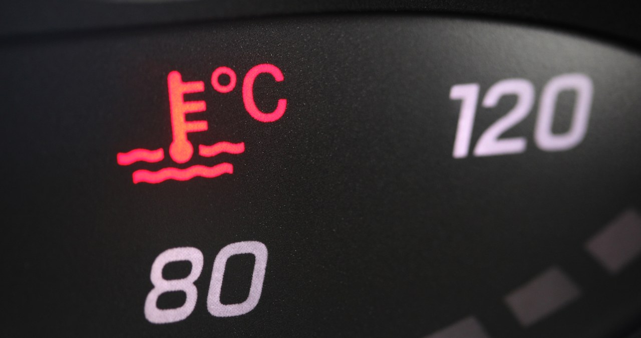 Sprytny sposób na szybkie rozgrzanie auta. Dawniej działał, dziś go nie stosuj