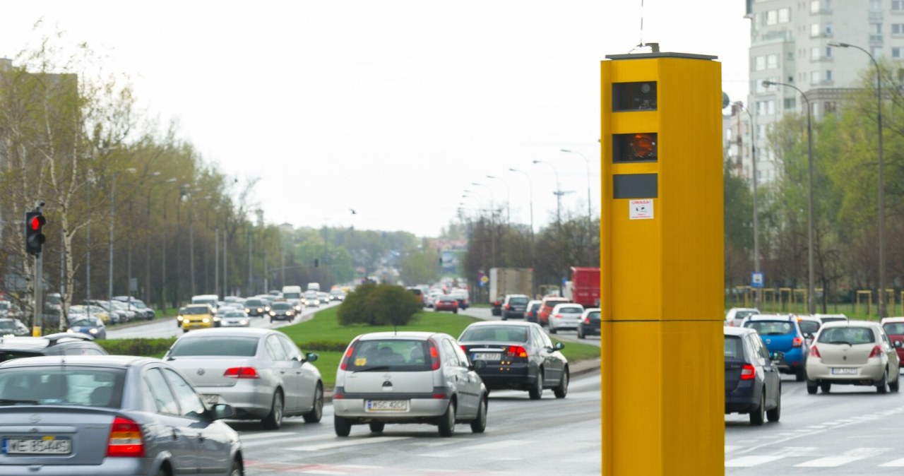O ile trzeba przekroczyć prędkość, żeby dostać mandat z fotoradaru?