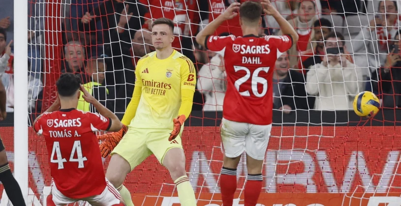 Takiego samobója nikt nie widział. Gol sezonu. Można oglądać bez końca