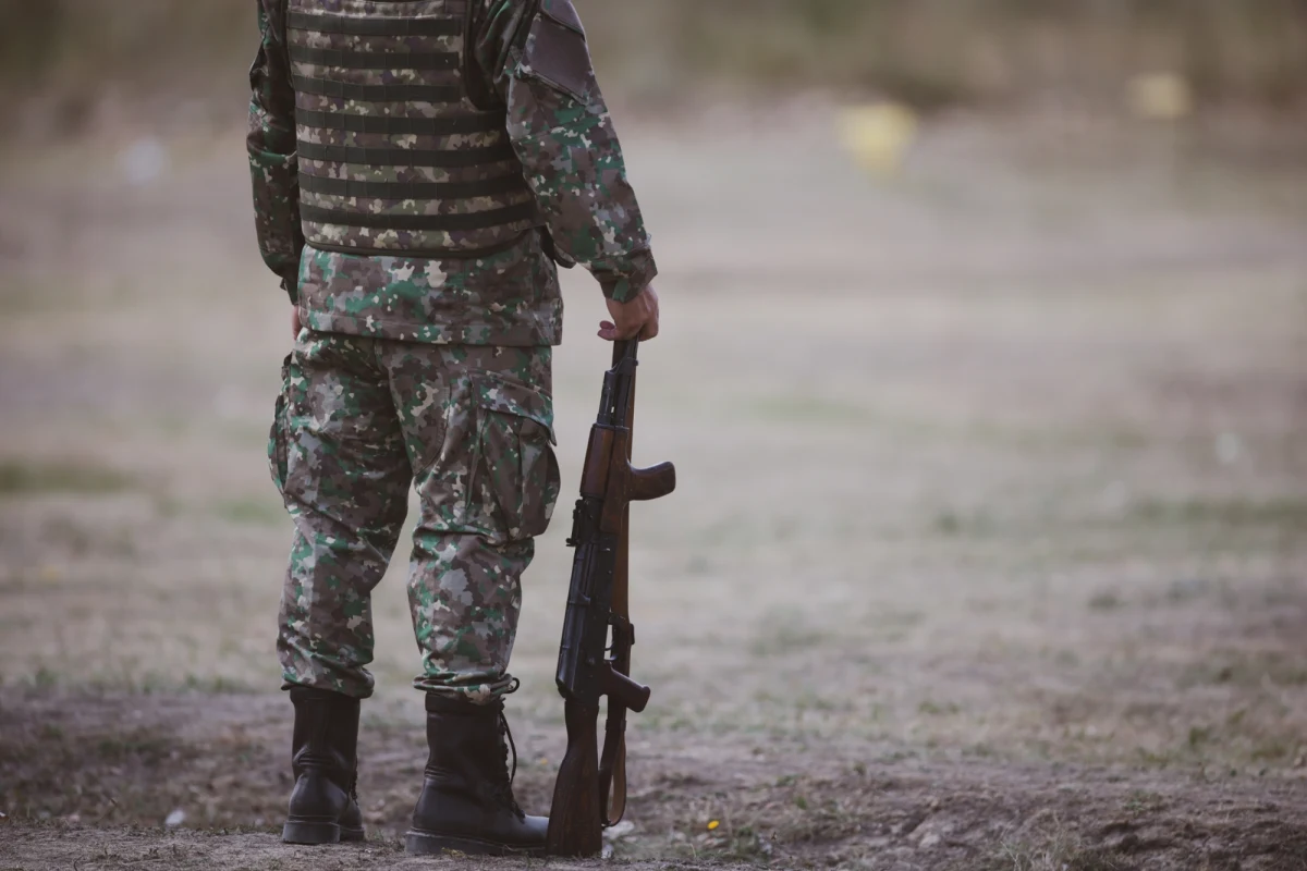 Rumuńskie Ministerstwo Obrony poinformowało, że pięć kilometrów od granicy z Ukrainą znaleziono obiekty, które mogą być fragmentami drona. Wcześniej radary odnotowały obecność bezzałogowców w pobliżu rumuńskiej przestrzeni powietrznej.