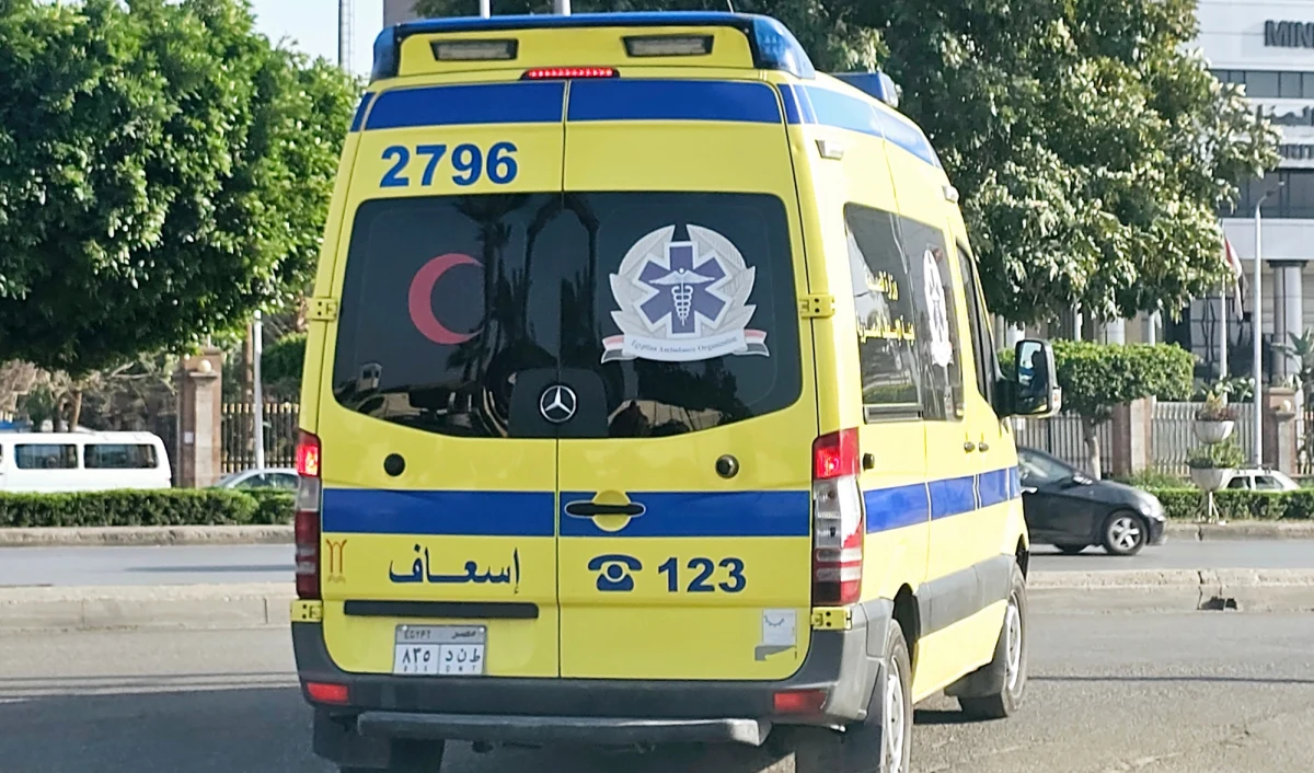 Tragiczny poranek na drodze w Egipcie. W wyniku zderzenia autobusu turystycznego z ciężarówką zginęły dwie osoby, w tym obywatelka Rosji, a 39 Rosjan zostało rannych. Do wypadku doszło niedaleko miasta Ras Gharib na wschodzie kraju.