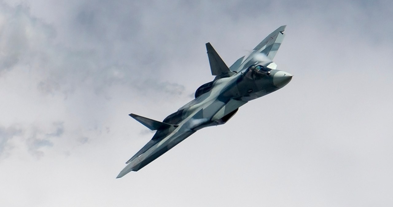 Najnowszy myśliwiec Rosji miał zatrzymać ukraińskie drony. Su-57 pokonany