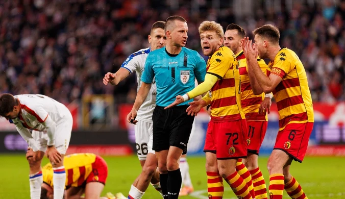 Przerwany mecz Jagiellonii. Jest ciąg dalszy, zapadła decyzja o karze