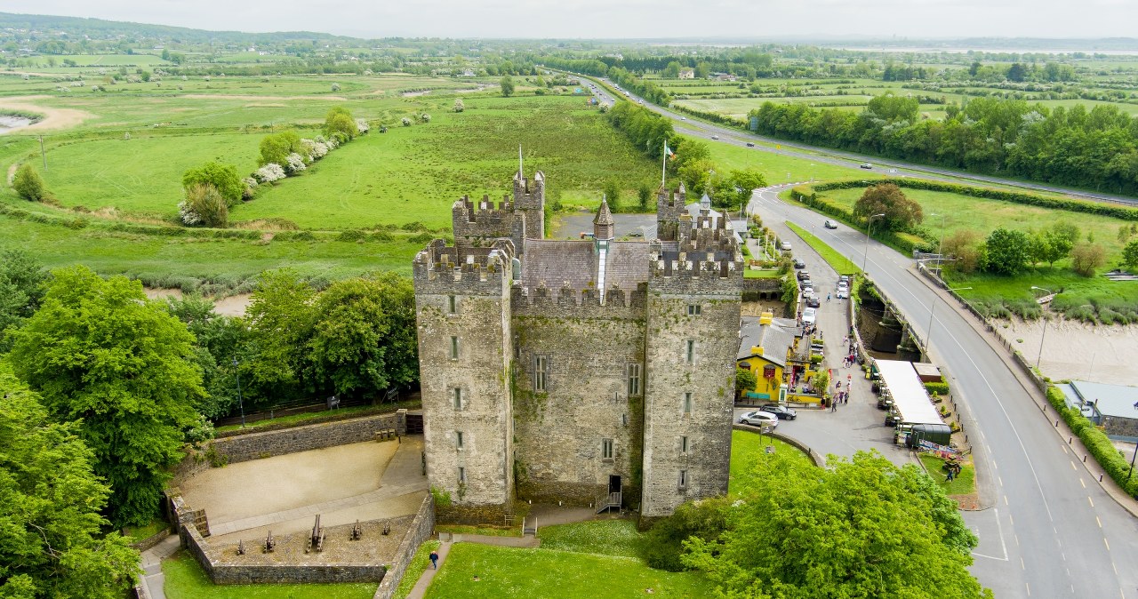 Właśnie ogłosili. Tanie loty z Polski do krainy klifów i zamków