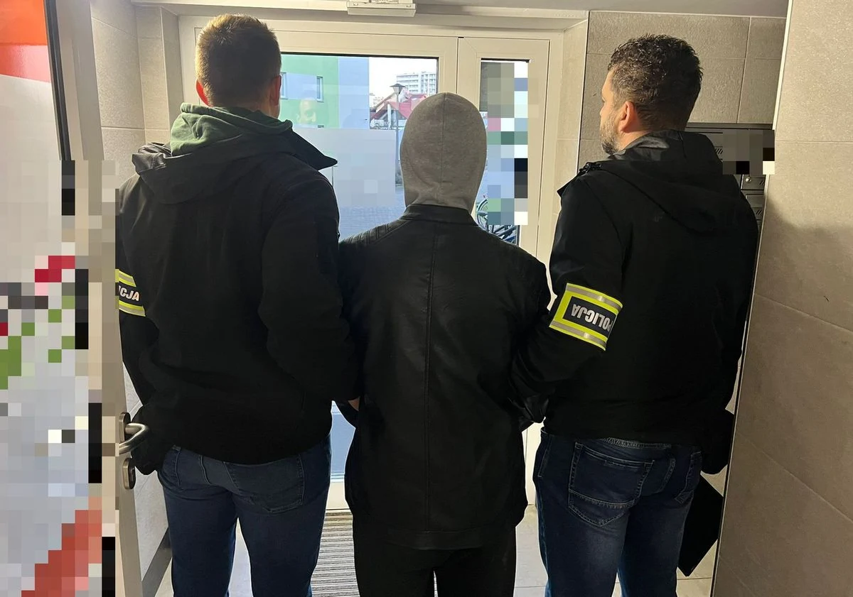 Policjanci z Rzeszowa zatrzymali 16-latka podejrzanego o atak nożem na 24-letniego mężczyznę w centrum miasta. Poszkodowany trafił do szpitala, na szczęście jego życiu nie zagraża niebezpieczeństwo. Sprawą nastolatka zajmie się sąd rodzinny.