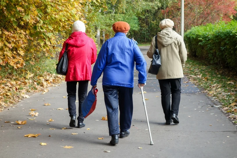 Dwa warianty w grze. Który jest bardziej opłacalny dla emerytów?