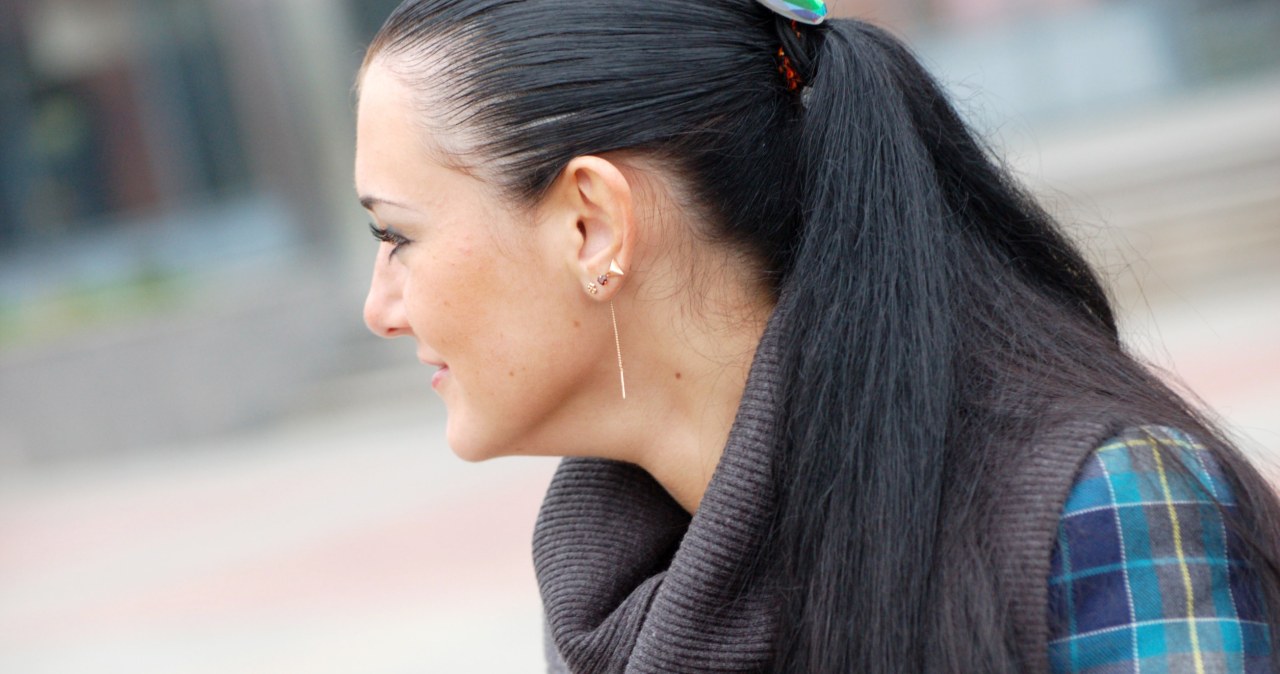 Masz to w kosmetyczce? Działa jak papier ścierny i niszczy włosy